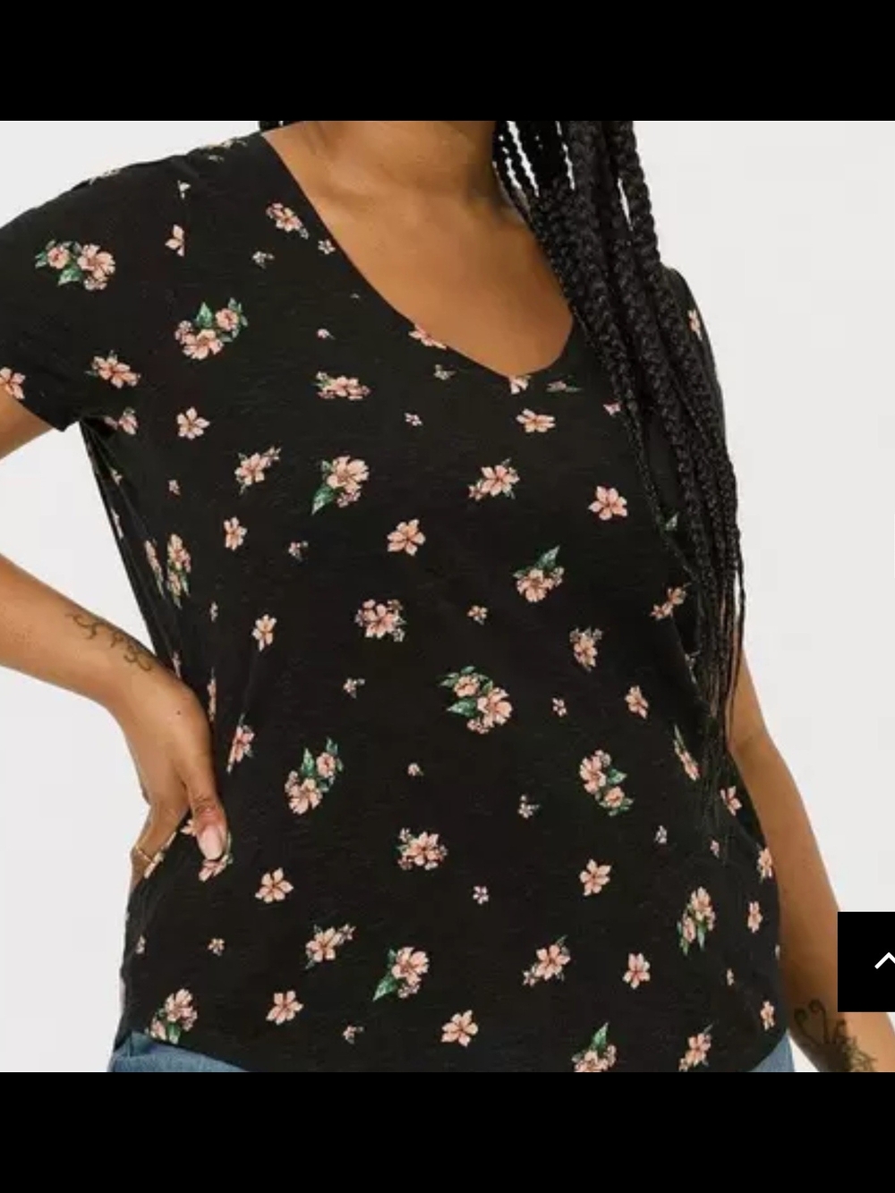 Torrid Women's Black Floral V-Neck Tee Size 1